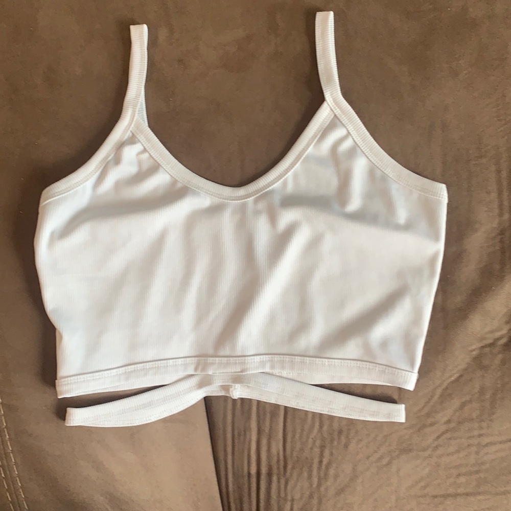 Basic ribbed white tank